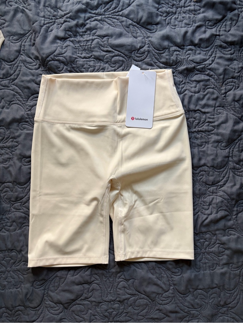 “Buttercream Yellow” lululemon set short and jacket - Picture 4 of 5
